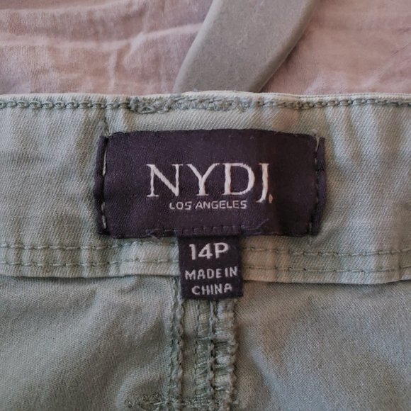 NYDJ 14Petite Green Capris - Picture 3 of 3